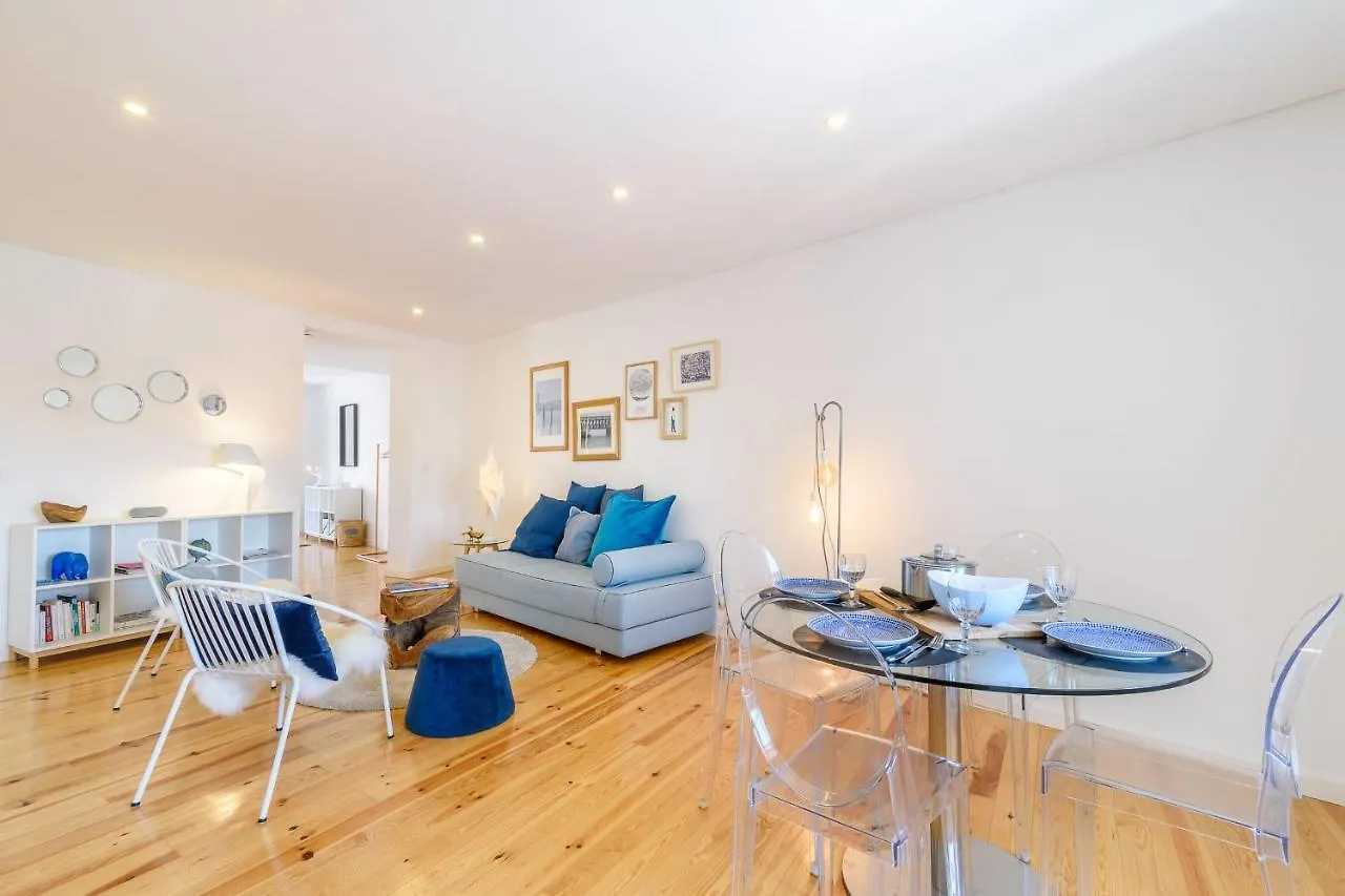 Апартаменты Guestready - Modern Loft At Graca Лиссабон