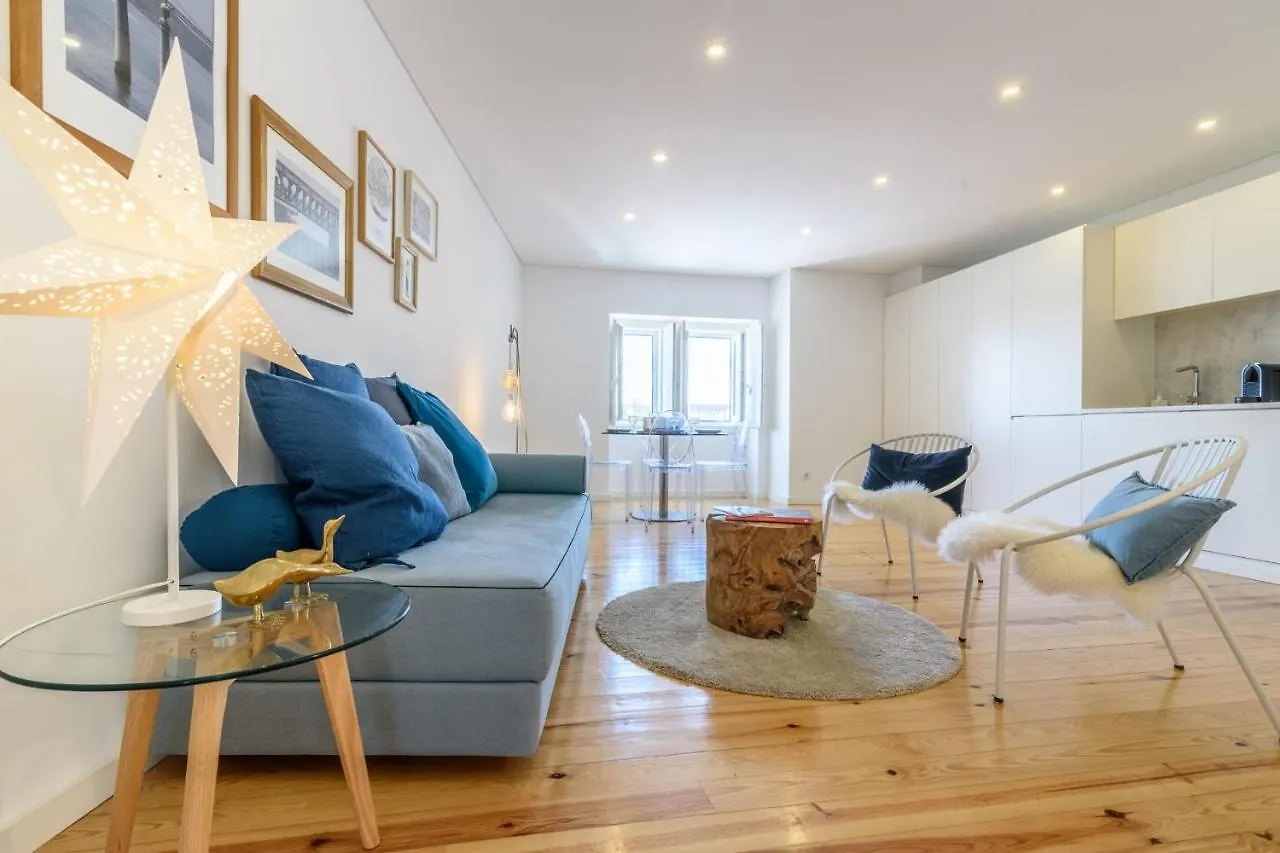 Апартаменты Guestready - Modern Loft At Graca Лиссабон 0*,  Португалия